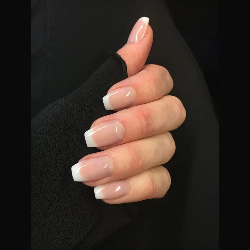 NATURAL STICK-ON FASHION NAILS - EFFORTLESS ELEGANCE