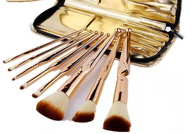 LUXE GOLD MAKEUP BRUSHES - 8 PIECE SET FOR GLAMOROUS LOOKS