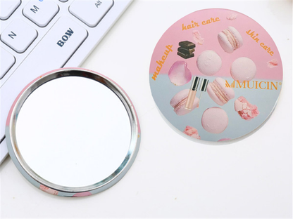 CUTE HANDHELD MAKEUP MIRROR - PERFECT FOR ON-THE-GO TOUCH-UPS